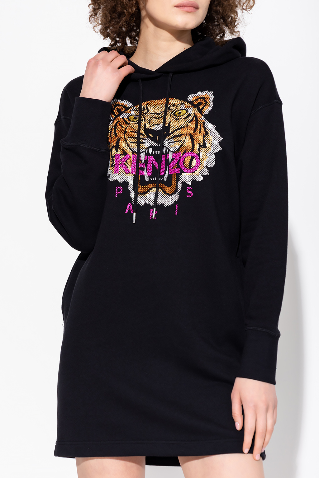 liam hodges x ellesse digital ls t shirt slh08859 b black SchaferandweinerShops Italy Embroidered hoodie dress Kenzo